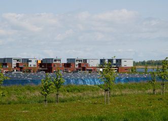 Zonnepanelen op het zonne-eiland bij Almere