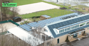 Het dak vol zonnepanelen van SV Marknesse