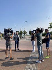 Cameraploeg filmt het interview van Julia met Ton van Keolis.