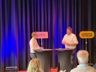 Rob van 11Beaufort wordt geinterviewd tijdens de energietour